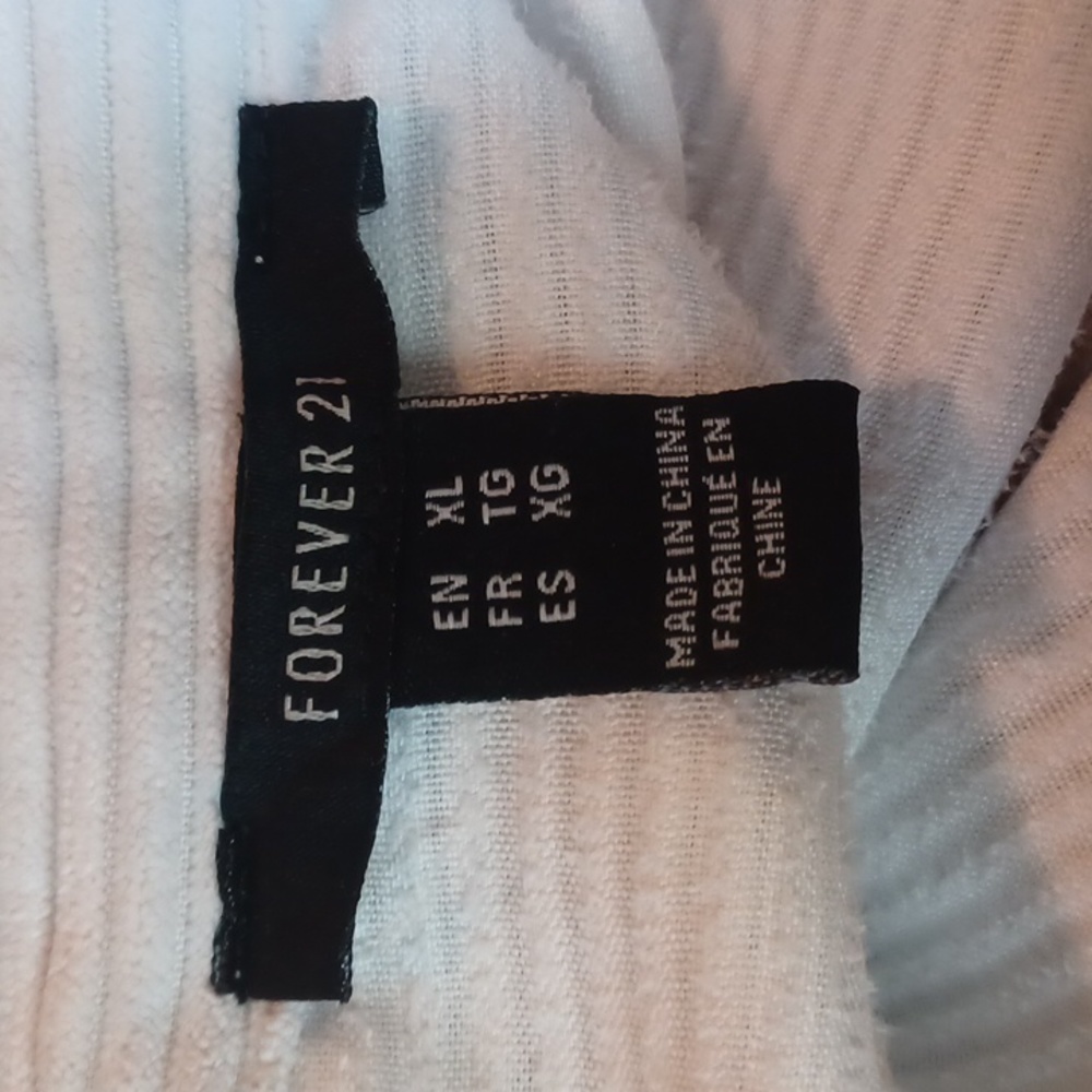 FOREVER 21 Ribbed + Cropped Button Up Jacket - Picture 3 of 3
